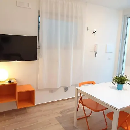 Apartment Monochic Studio - Politecnico
